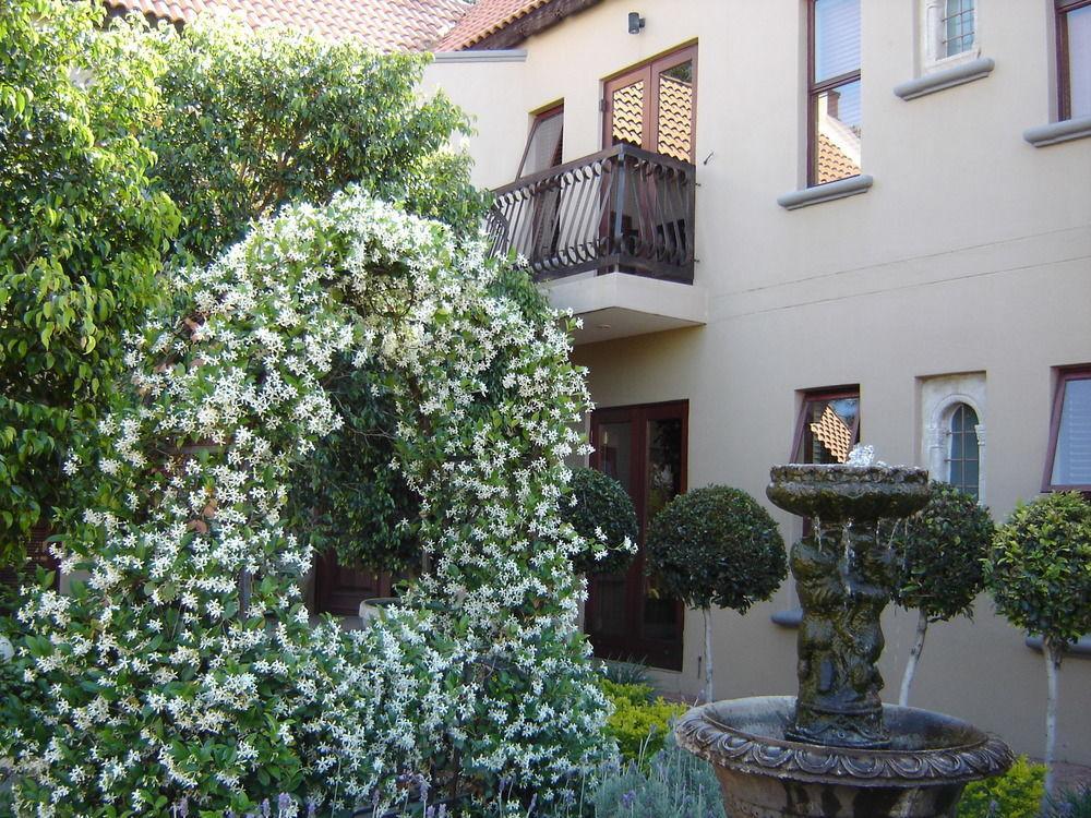 Bohemian Guesthouse - بريتوريا المظهر الخارجي الصورة